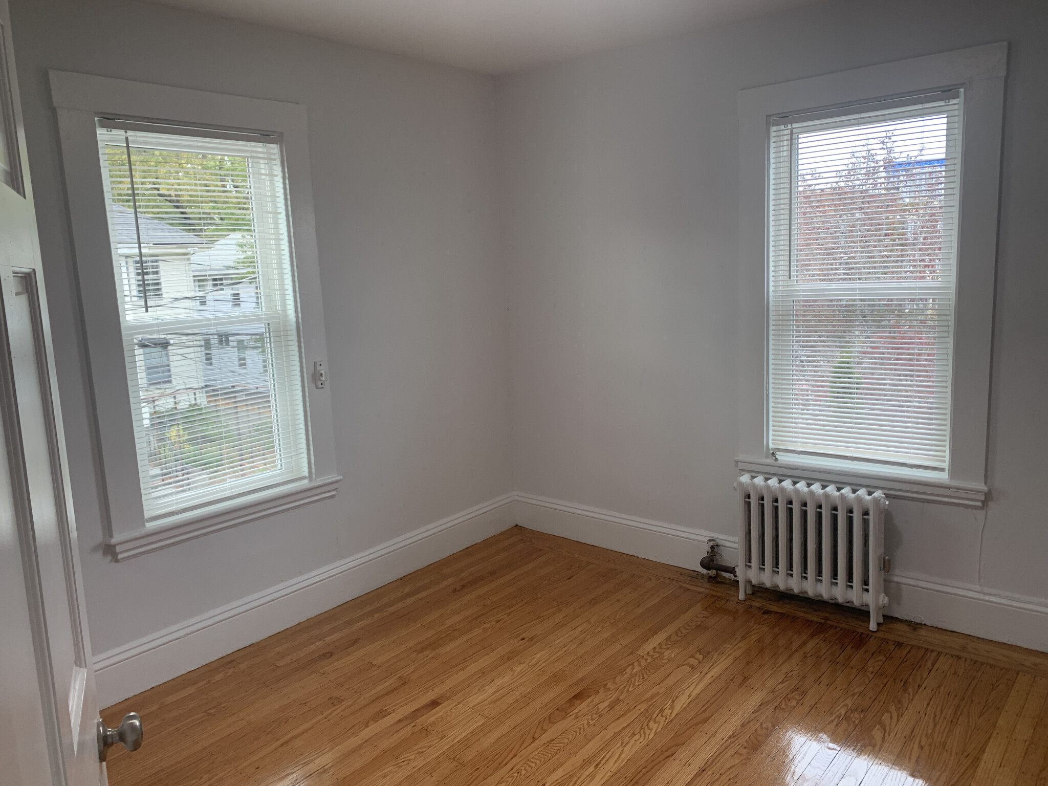 5 bed, 2 bath apartment for rent at 303 Summit Ave Unit 4, Brighton — photo 4 of 22