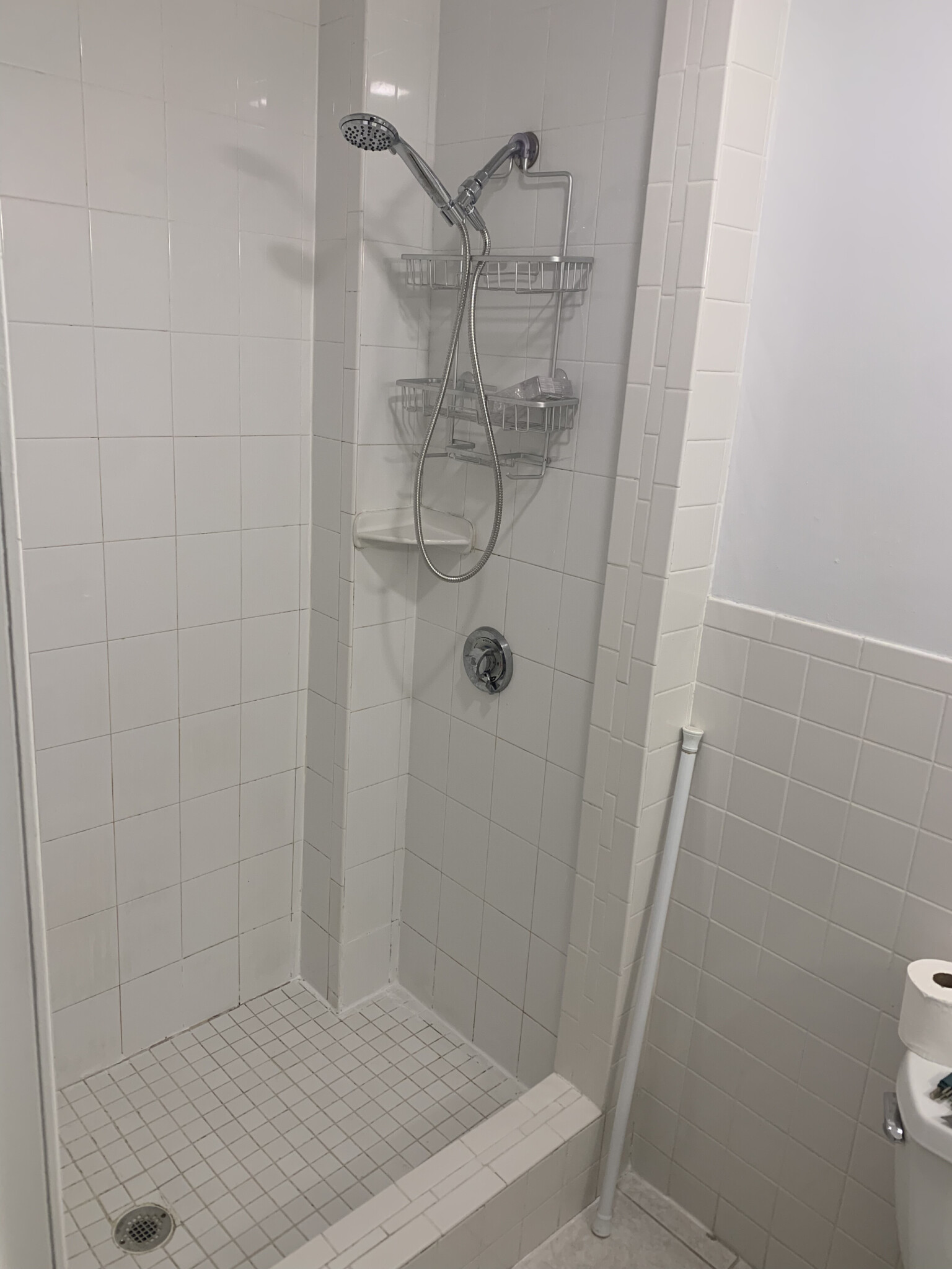 5 bed, 2 bath apartment for rent at 303 Summit Ave Unit 4, Brighton — photo 13 of 22