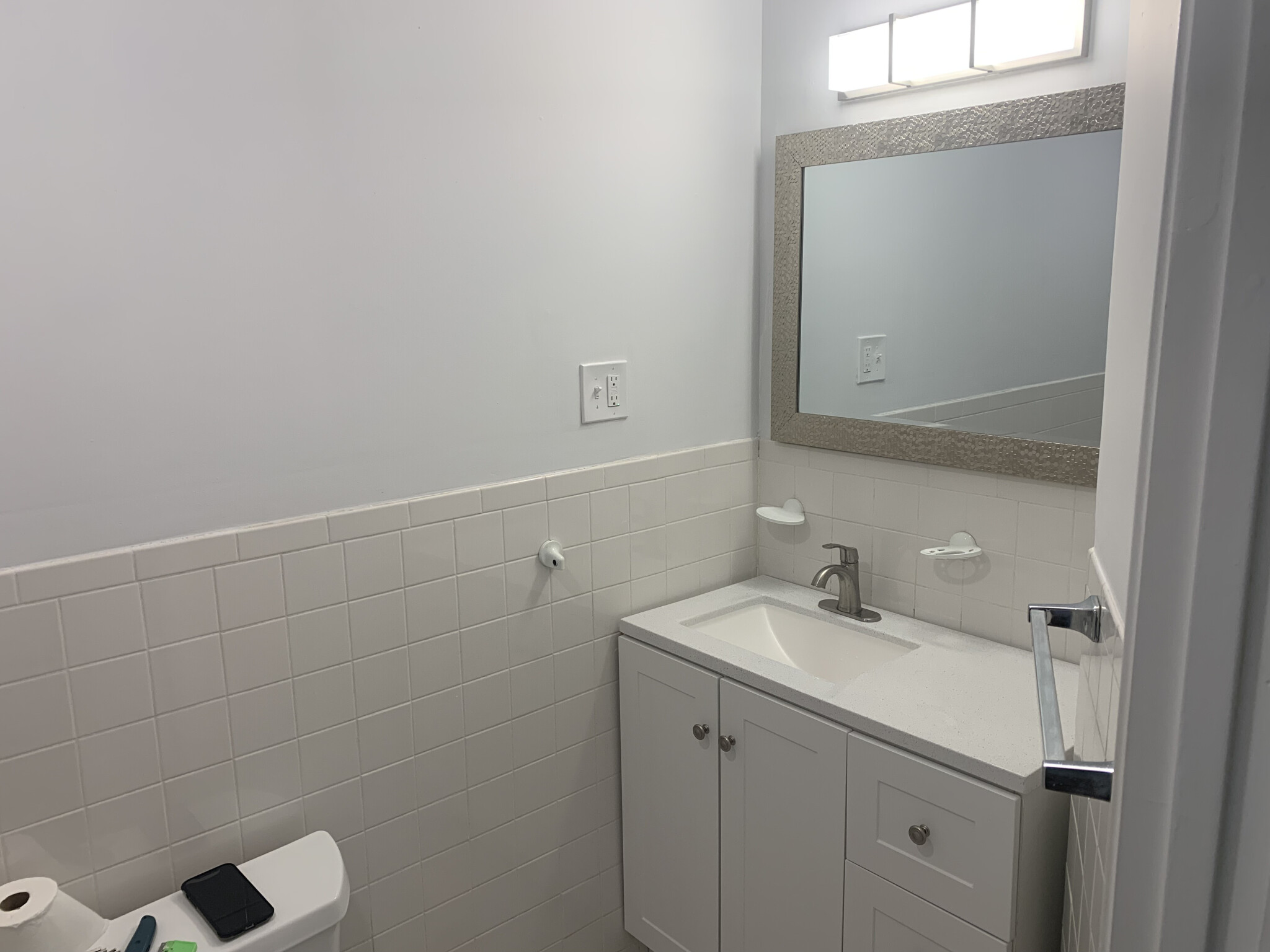 5 bed, 2 bath apartment for rent at 303 Summit Ave Unit 4, Brighton — photo 5 of 22