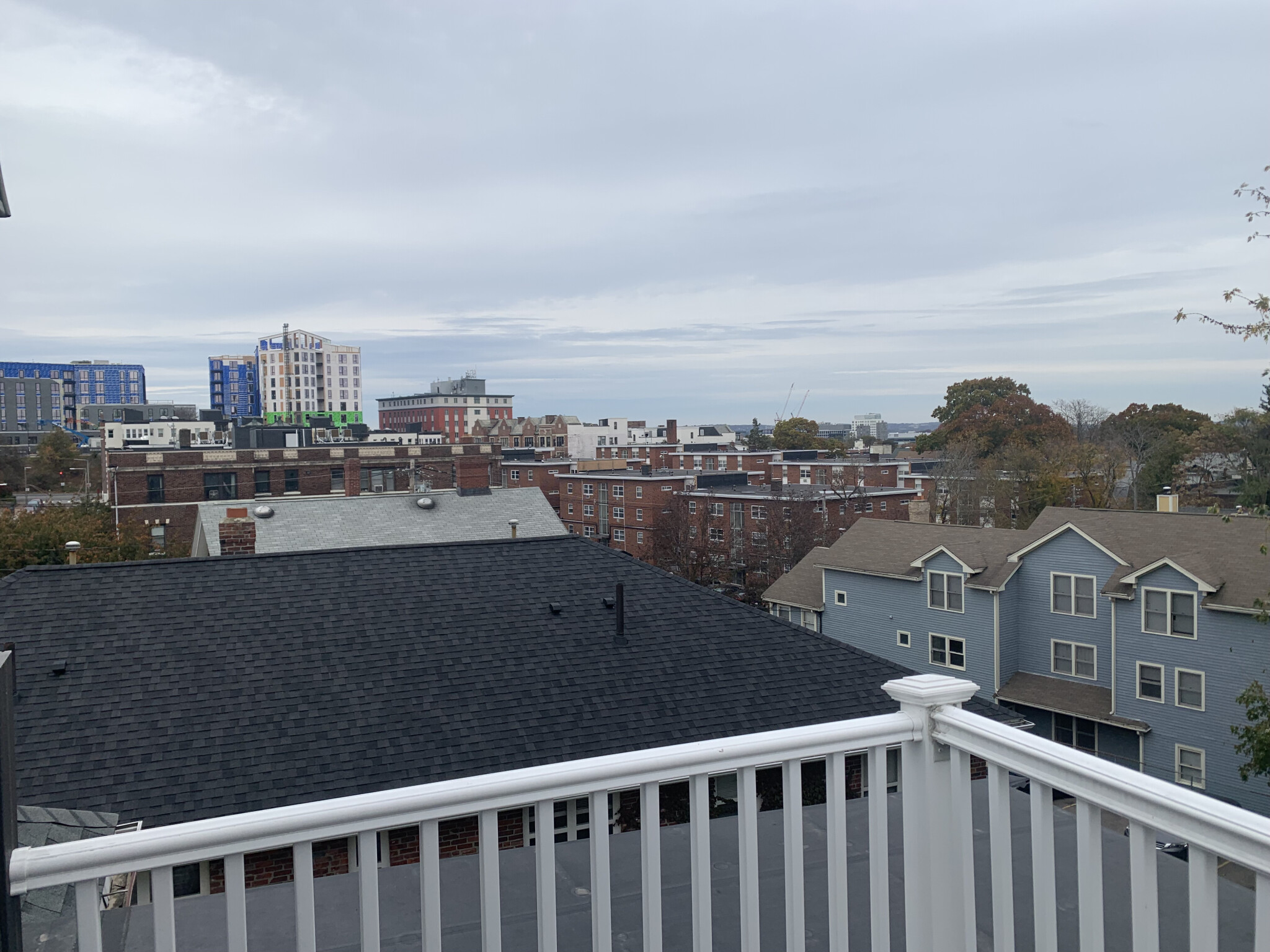 5 bed, 2 bath apartment for rent at 303 Summit Ave Unit 4, Brighton — photo 11 of 22