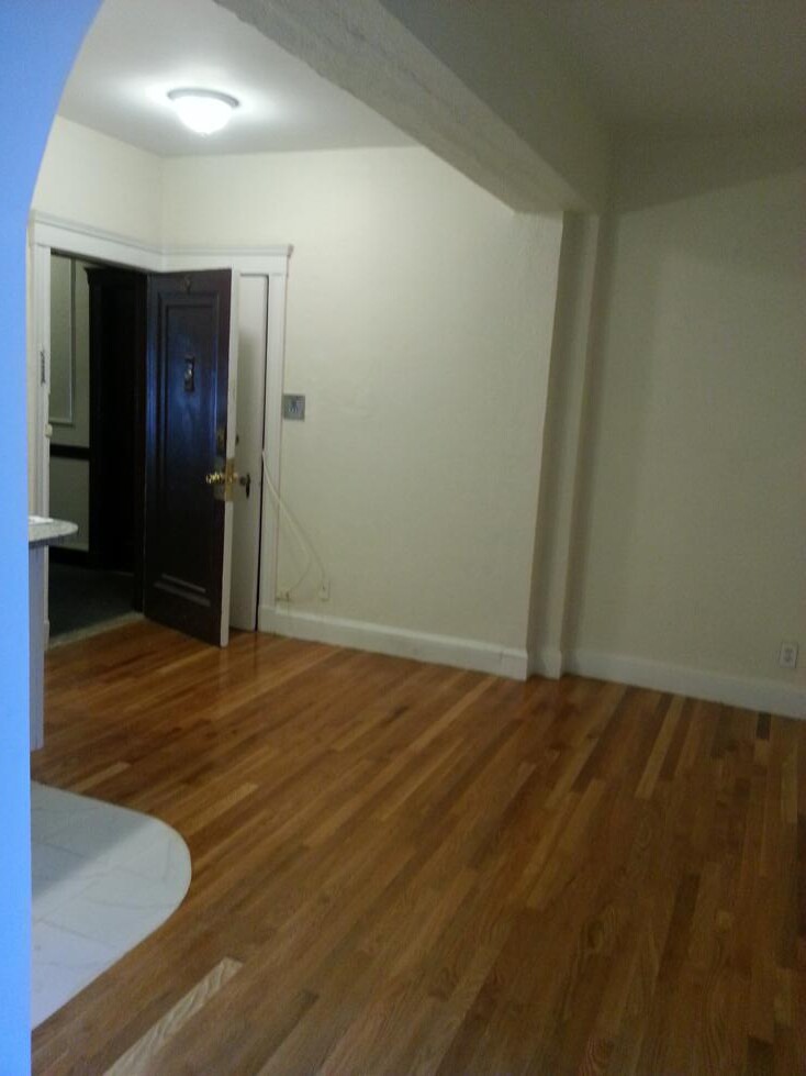 2001 Commonwealth Ave, Brighton