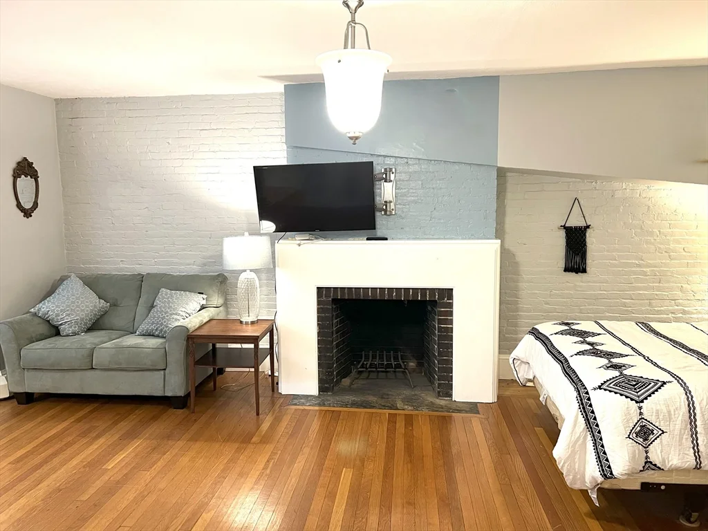 86 Commonwealth Ave, Back Bay