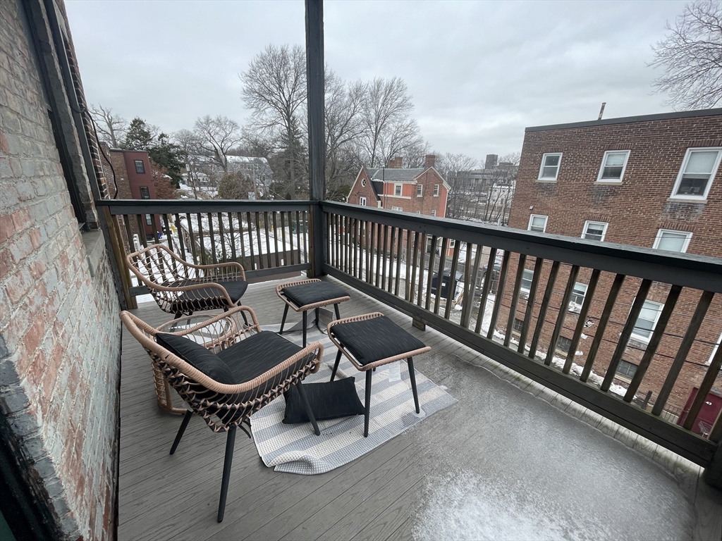 11 Euston St, Brookline