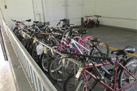 101 Monmouth Ct, Longwood