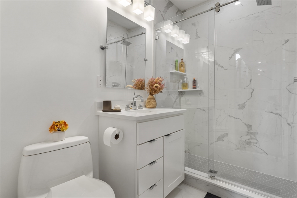 49 Rogers St, South Boston