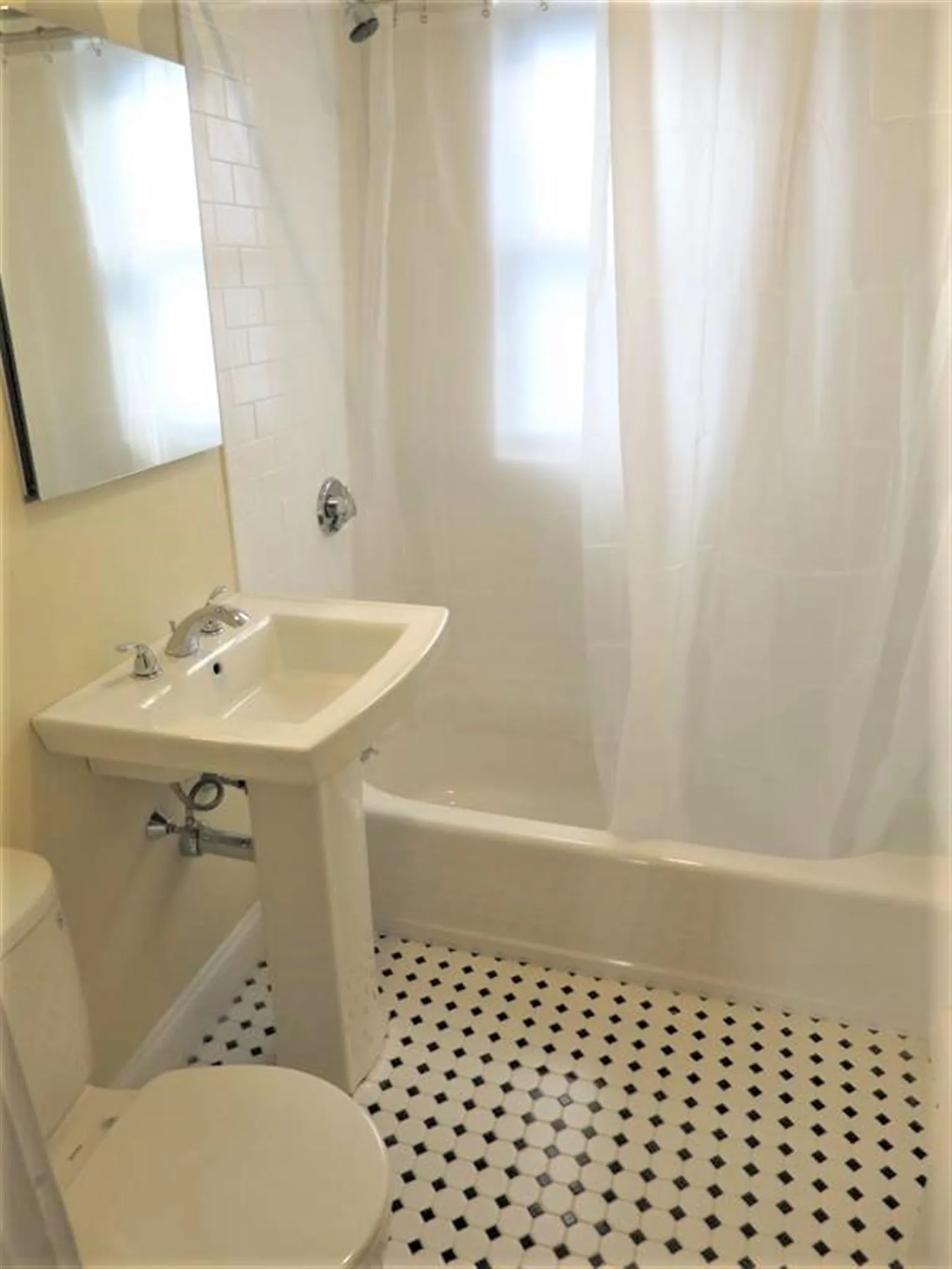 17 Orrin St, Huron Village