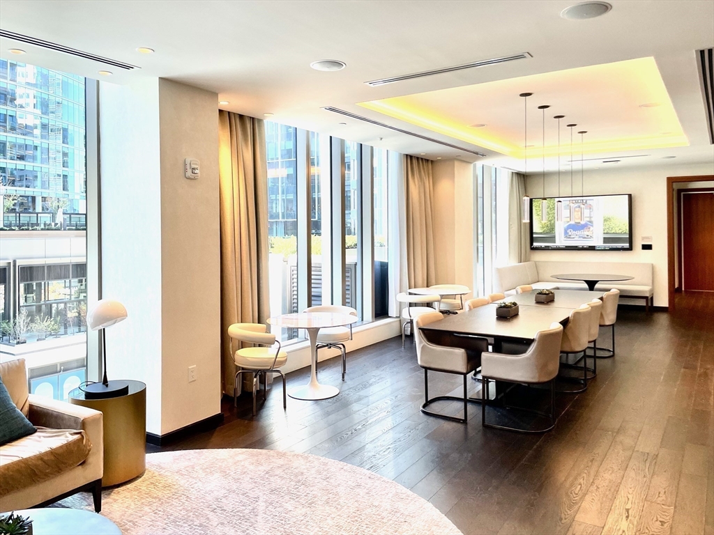 135 Seaport Blvd, Seaport District