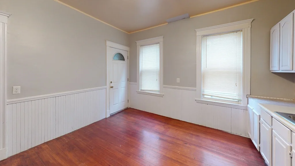 8 Olmstead St, Jamaica Plain