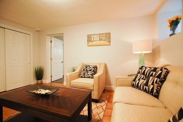 3 bed, 2 bath apartment for rent at 141 Chiswick Rd Unit 2, Brighton — photo 3 of 16