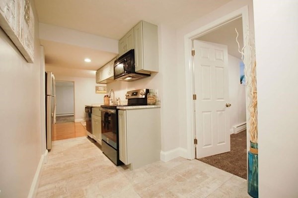 3 bed, 2 bath apartment for rent at 141 Chiswick Rd Unit 2, Brighton — photo 4 of 16