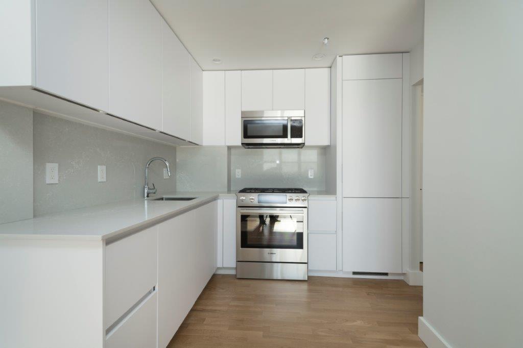 3 bed, 1.5 bath apartment for rent at 1410 Columbia Rd Unit 5B, South Boston — photo 2 of 9