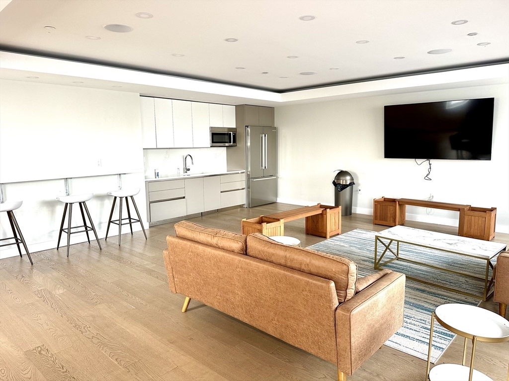 932 Broadway, Chelsea