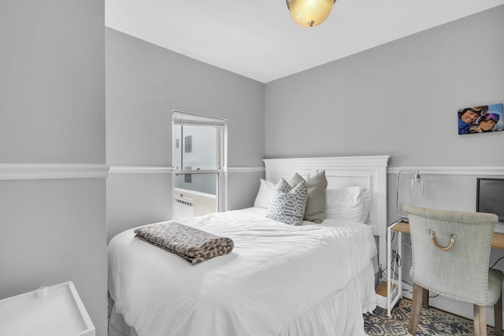 180 W 8th, South Boston