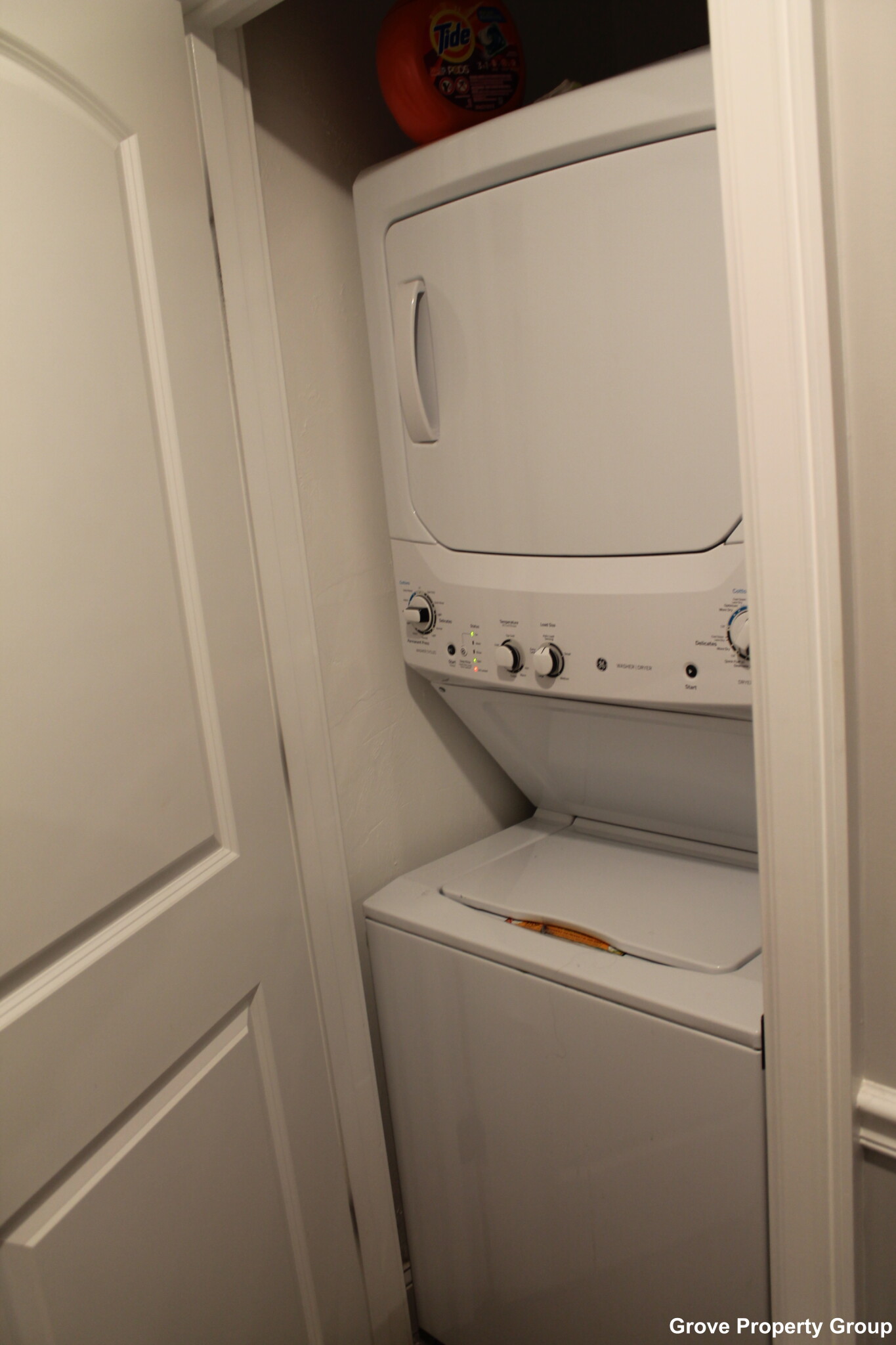 34 Circuit Dr, Roxbury