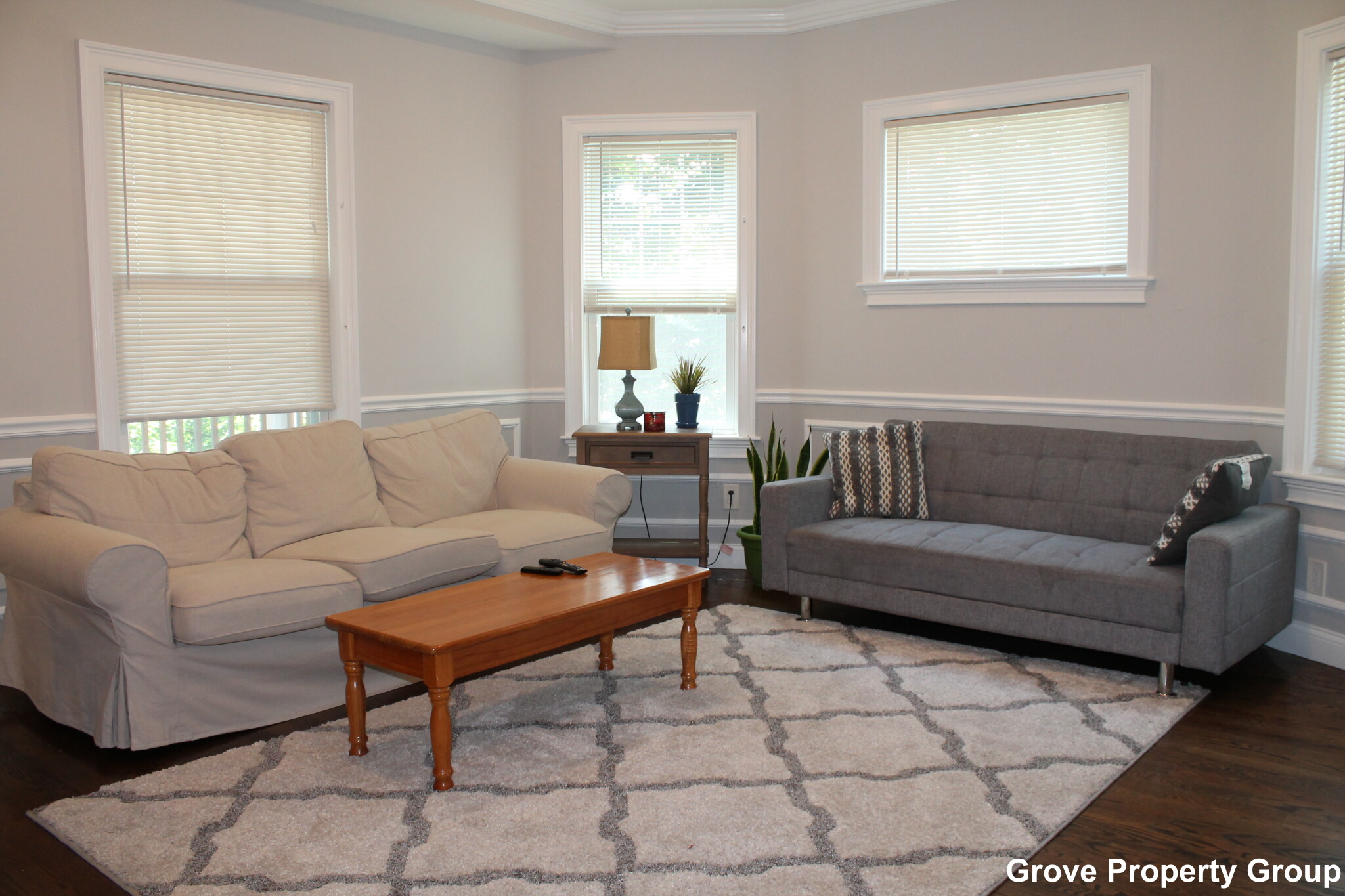 34 Circuit Dr, Roxbury