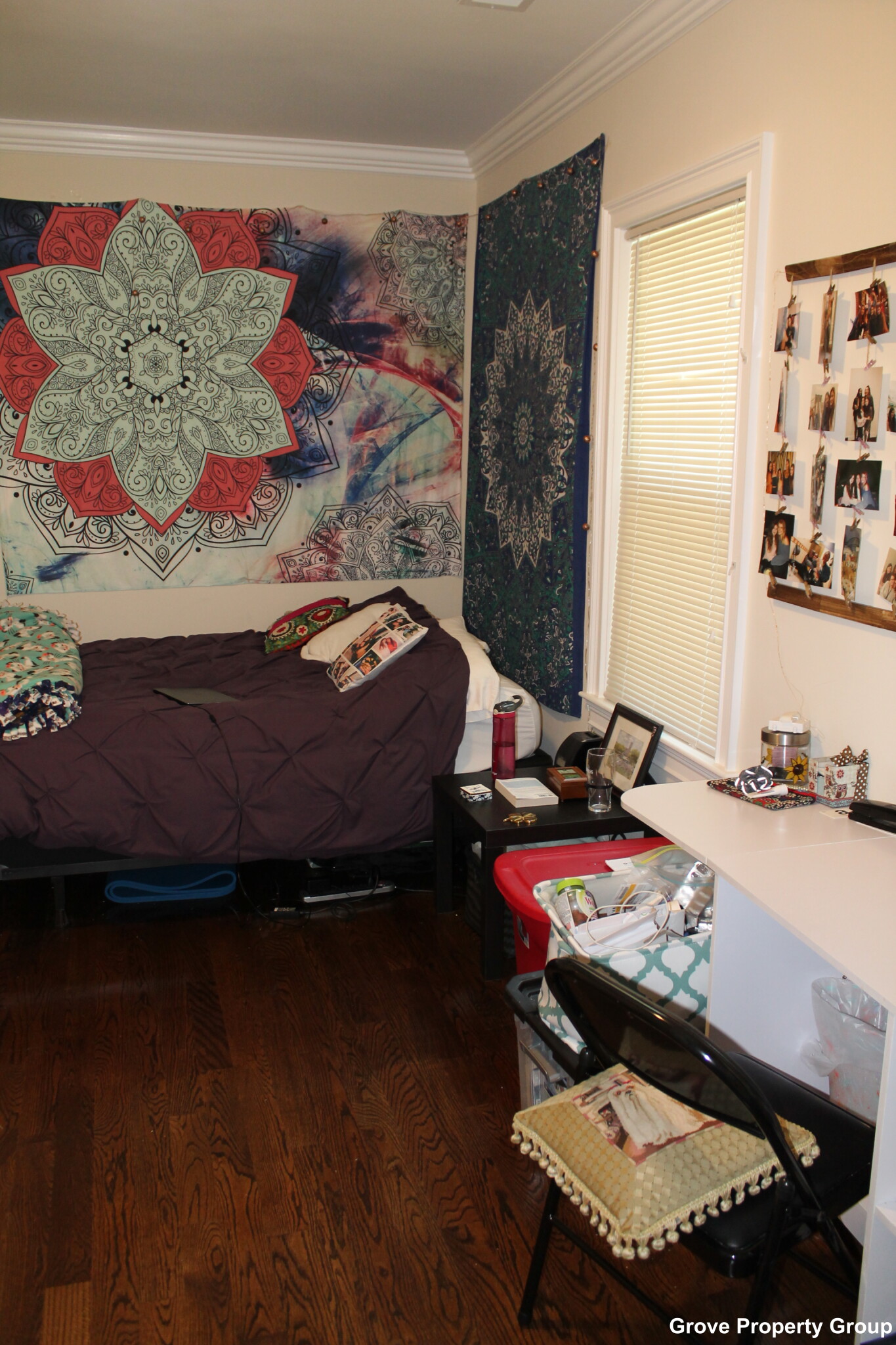 34 Circuit Dr, Roxbury