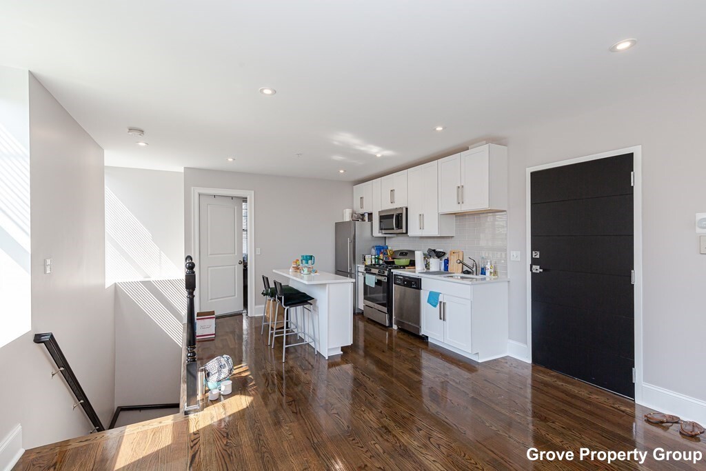 27 Dudley St, Roxbury