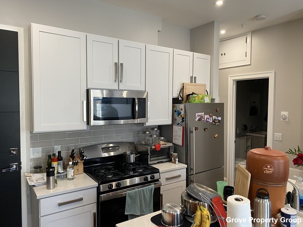 27 Dudley St, Roxbury