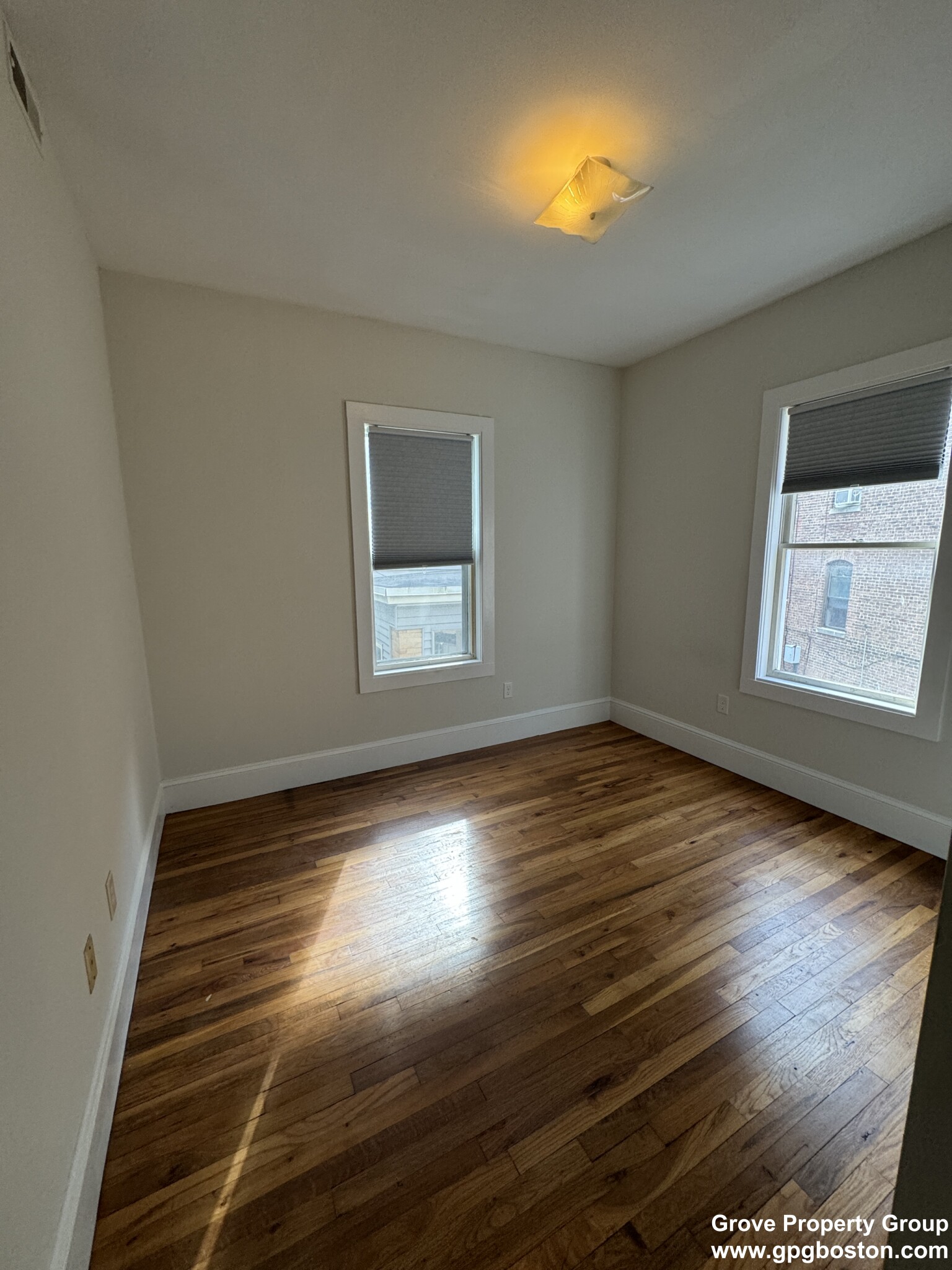 5 Forbes St, Jamaica Plain