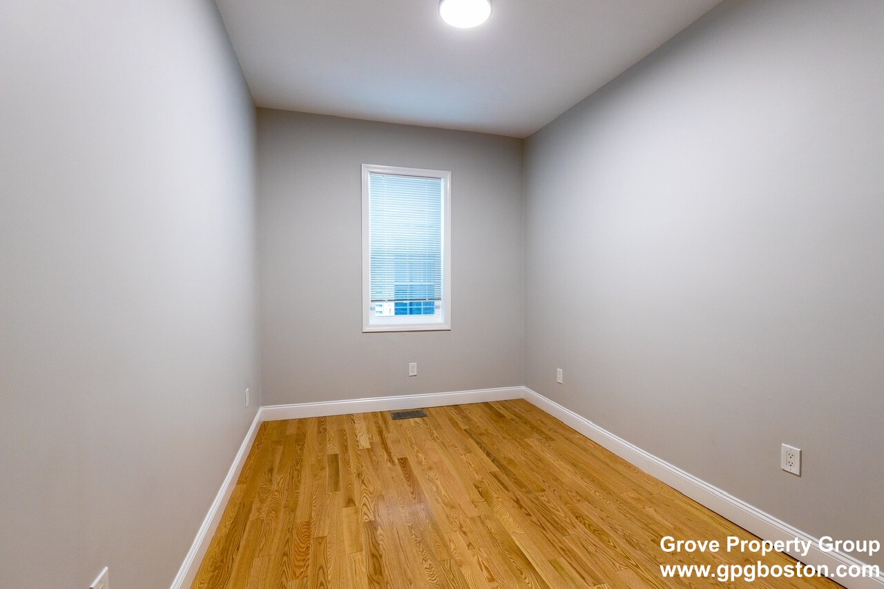 466 East 7th St, South Boston