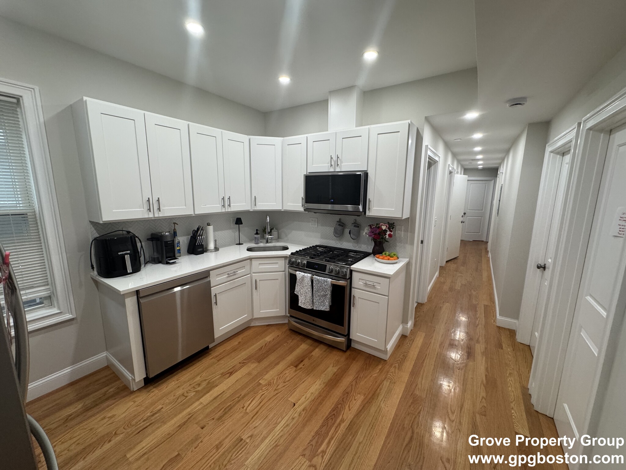 910 East 4th St, South Boston