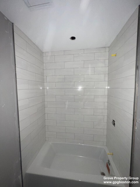 230 Silver St, South Boston