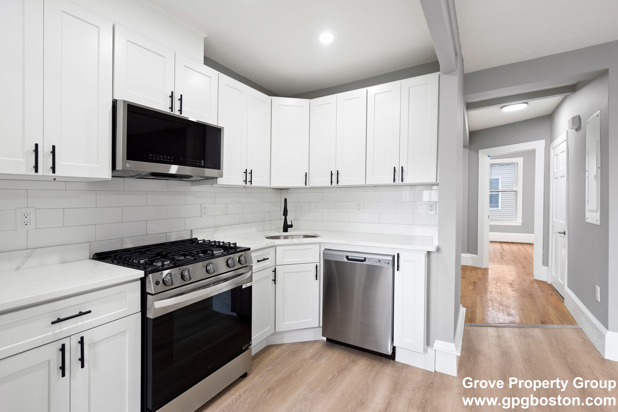 2 Viking St, South Boston