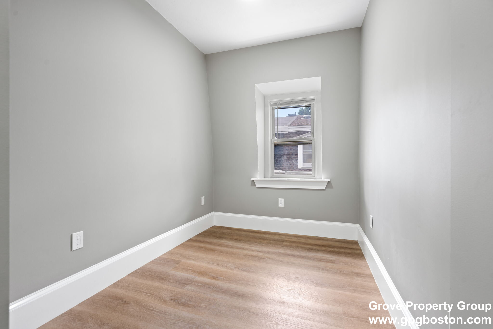 2 Viking St, South Boston