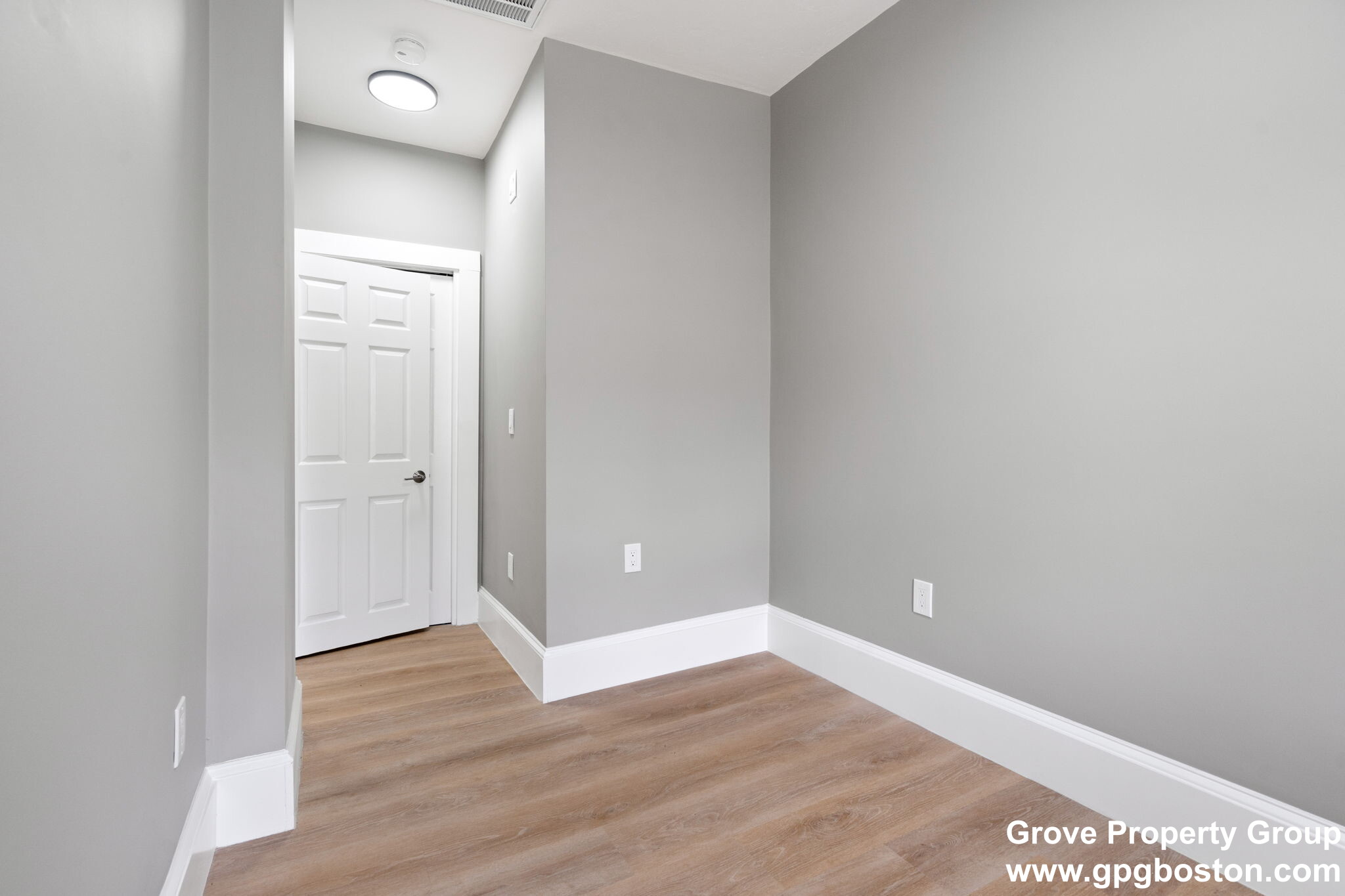 2 Viking St, South Boston