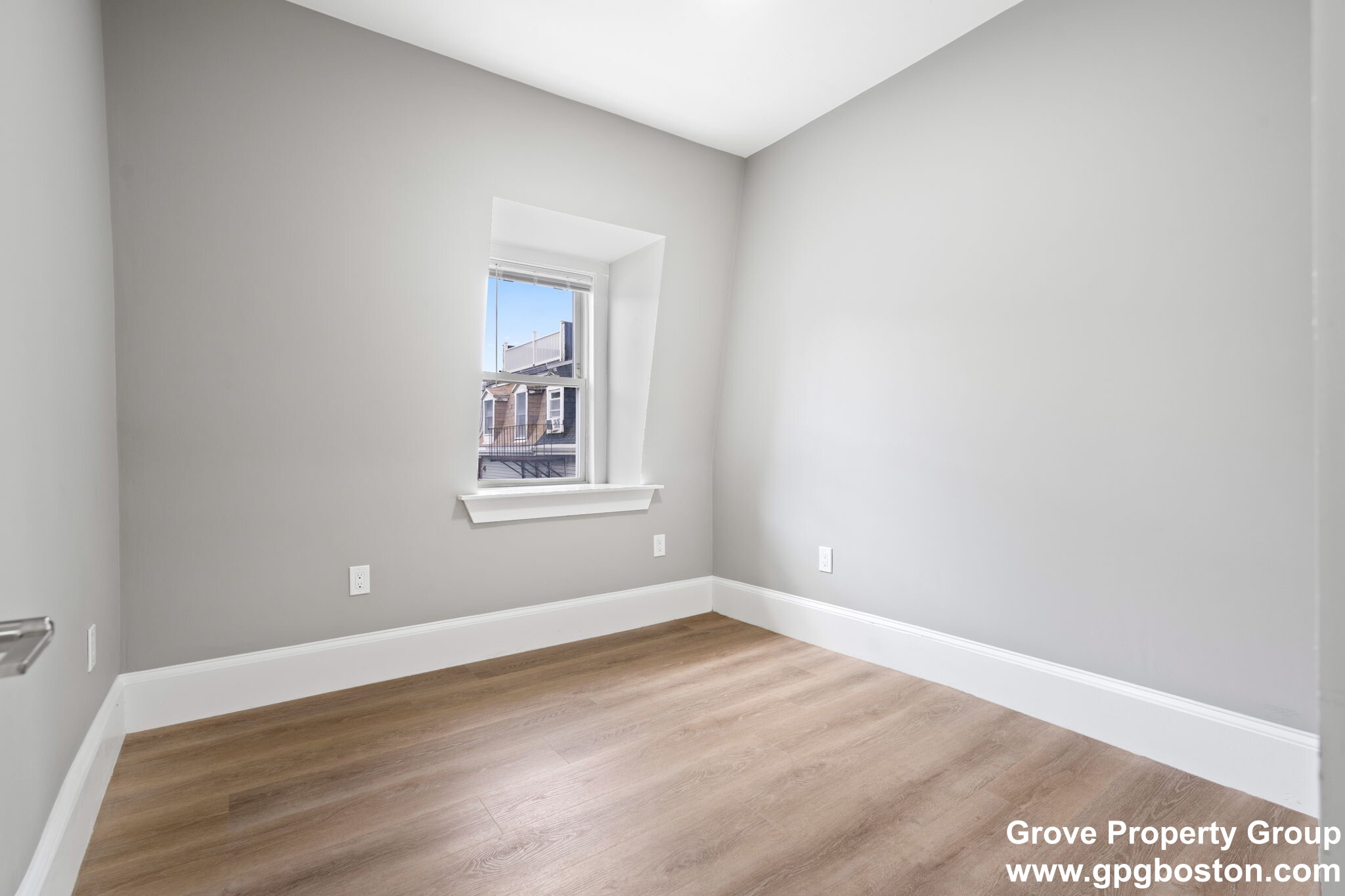 2 Viking St, South Boston