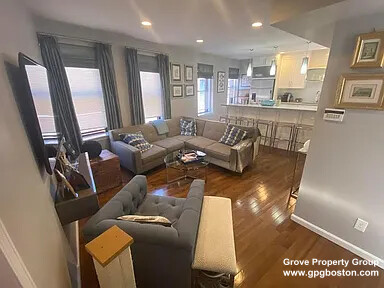 2 Holden Ct, North End