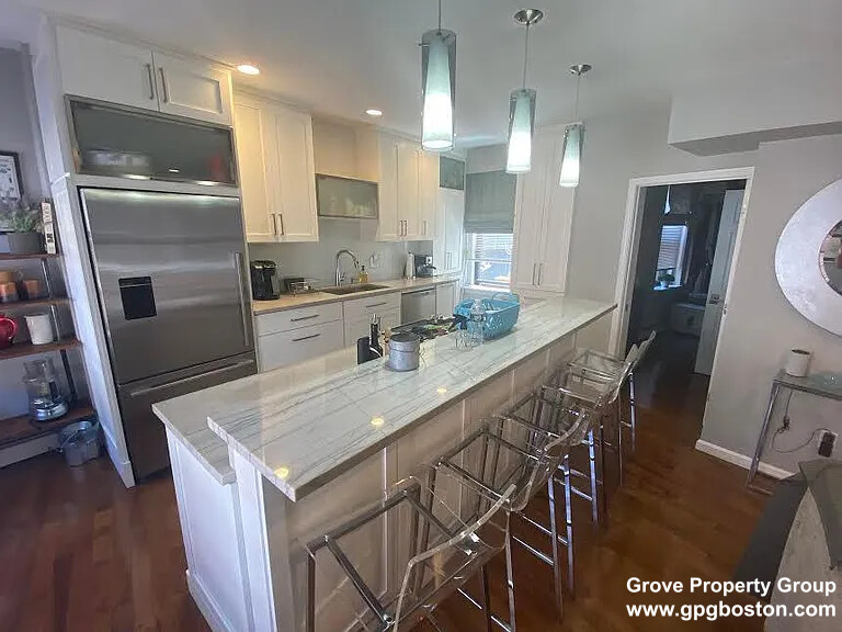 2 Holden Ct, North End