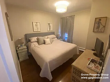 2 Holden Ct, North End