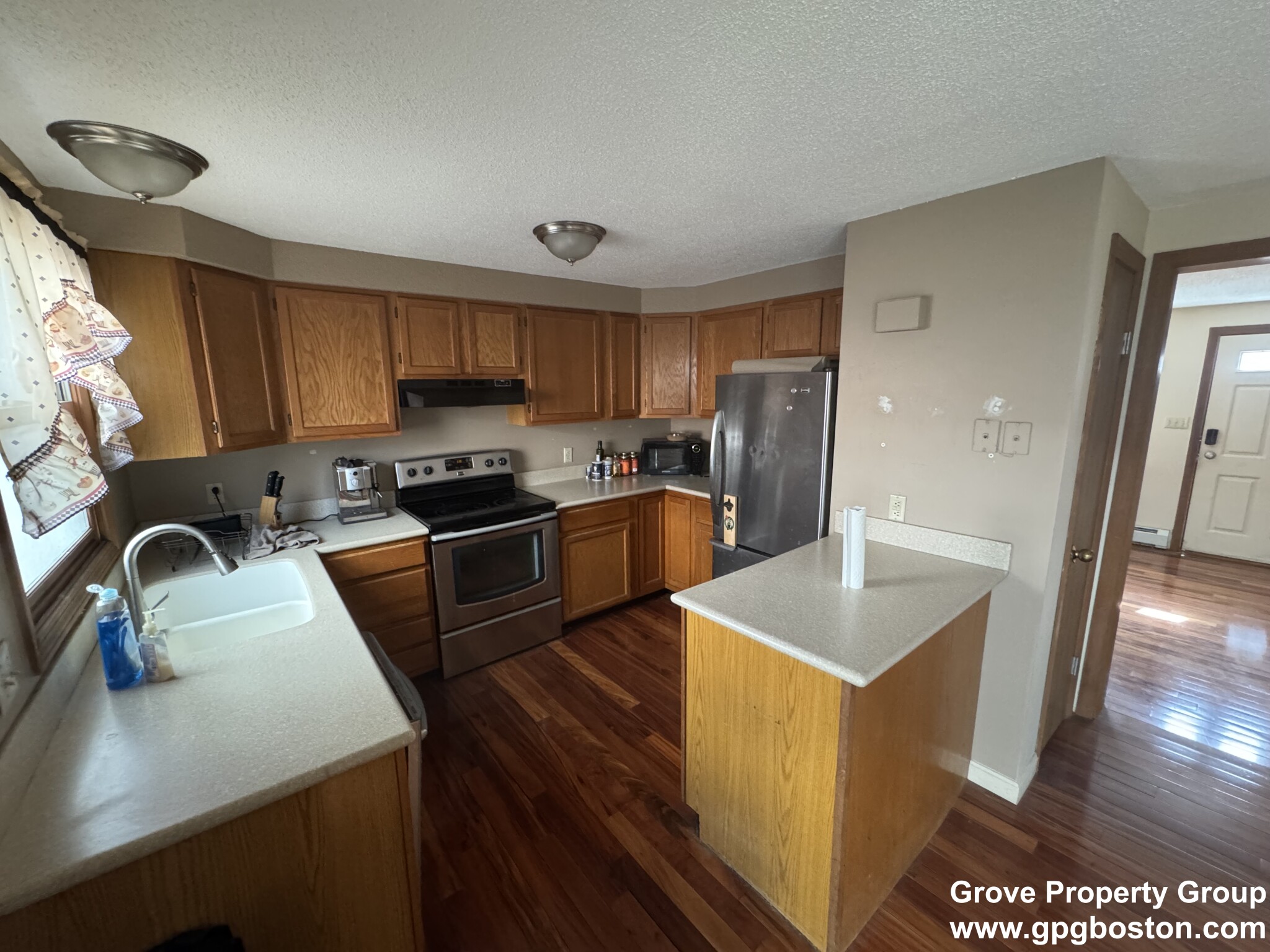 106 West 8th St, South Boston