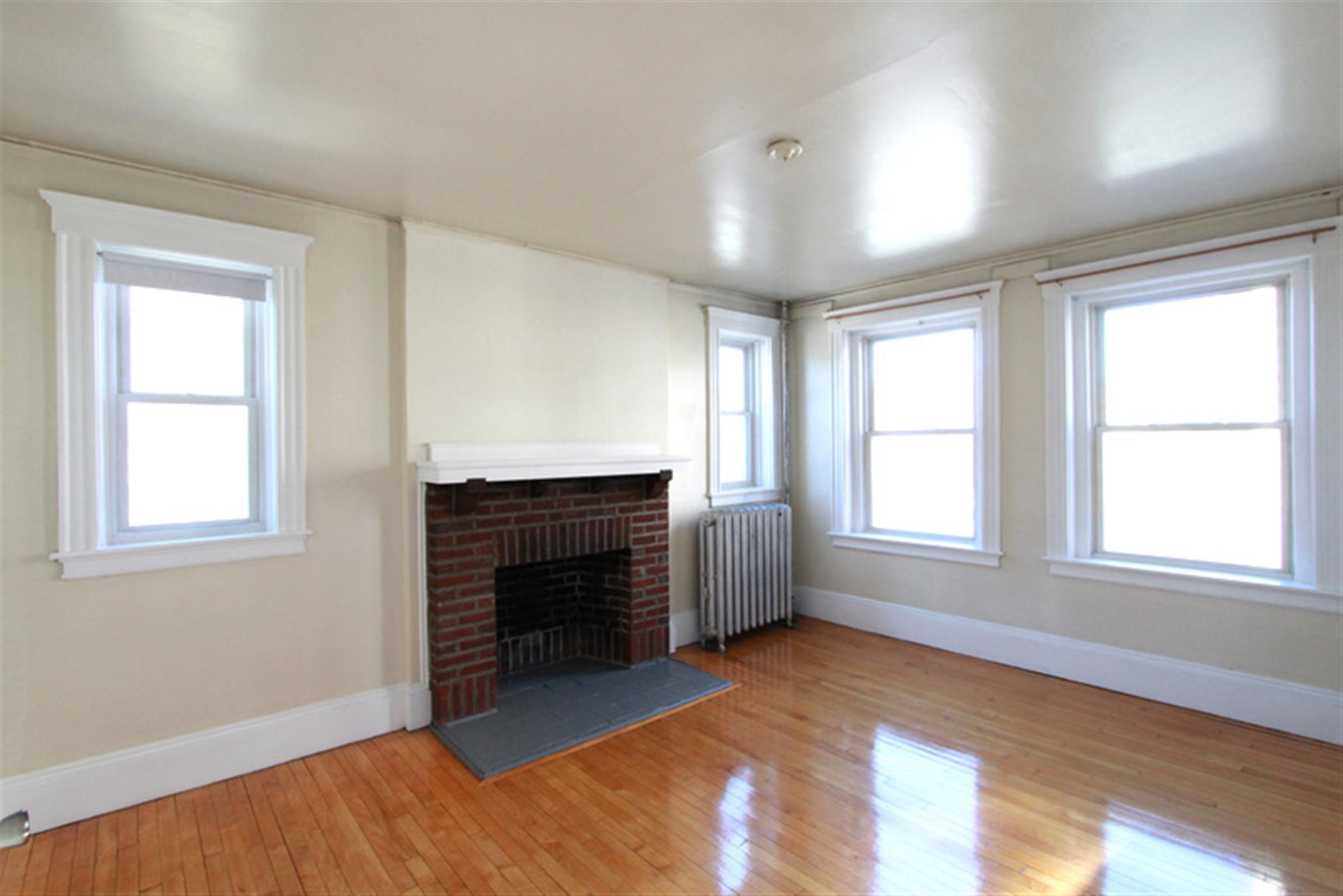 2 bed, 1 bath apartment for rent at 8 Craigie Cir Unit 36, Harvard Square — photo 1 of 20