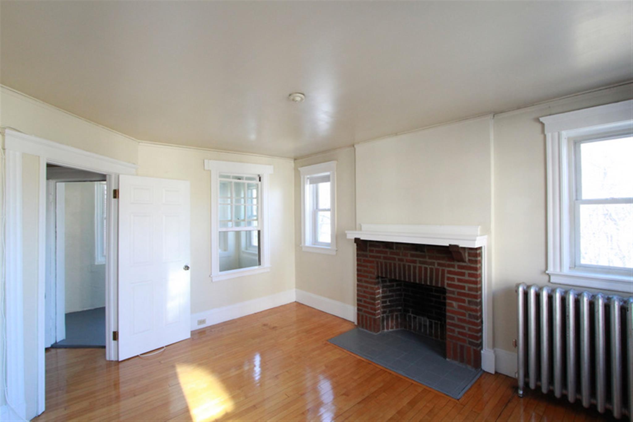 2 bed, 1 bath apartment for rent at 8 Craigie Cir Unit 36, Harvard Square — photo 2 of 20