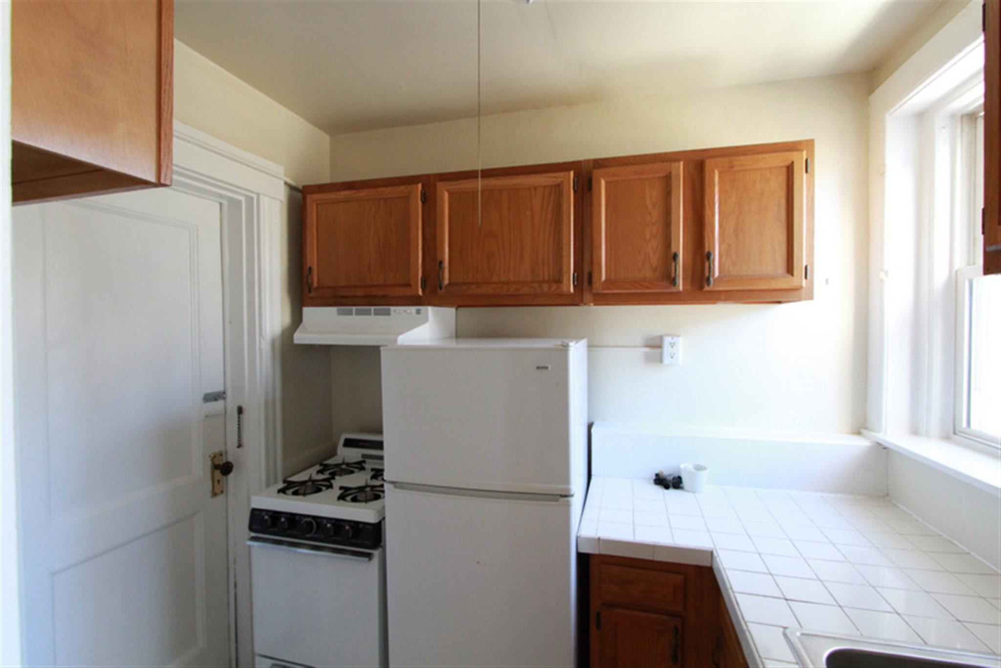 2 bed, 1 bath apartment for rent at 8 Craigie Cir Unit 36, Harvard Square — photo 11 of 20