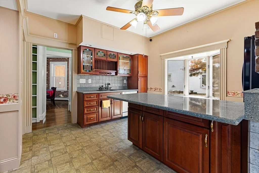 17 Shirley St, Quincy