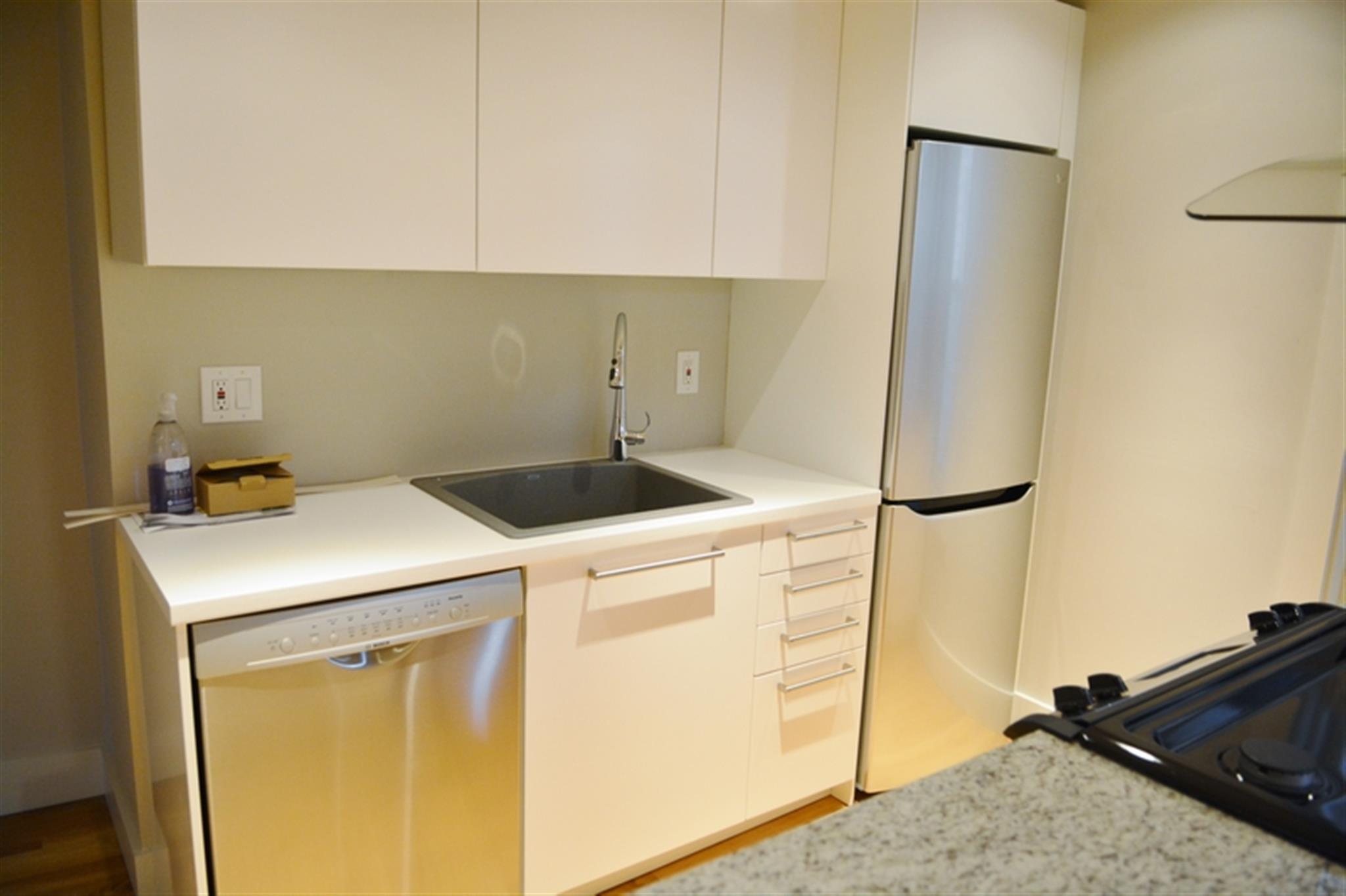 1.5 bed, 1 bath apartment for rent at 59-61 Norris St Unit 1, North Cambridge — photo 3 of 14