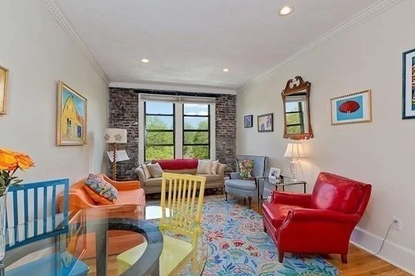 61 Park Dr, Fenway