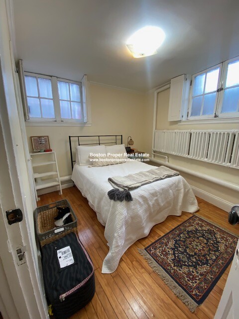 2 bed, 1 bath apartment for rent at 141a Revere St Unit 1, Beacon Hill — photo 6 of 11