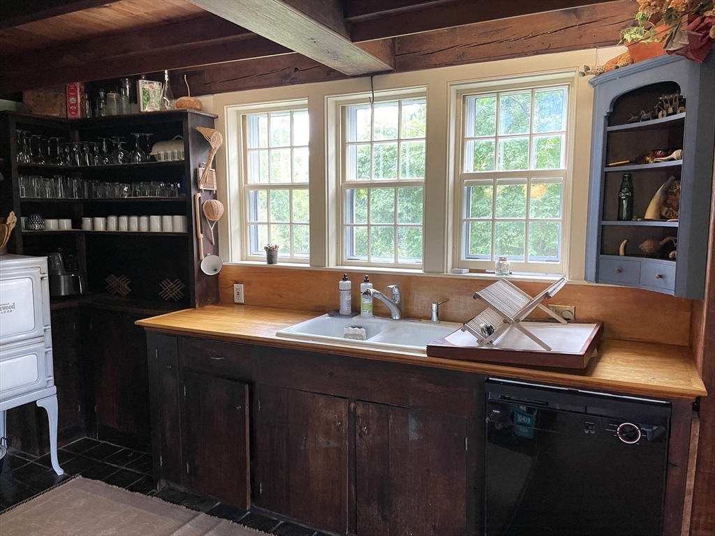 1720 Main Rd, Westport Point