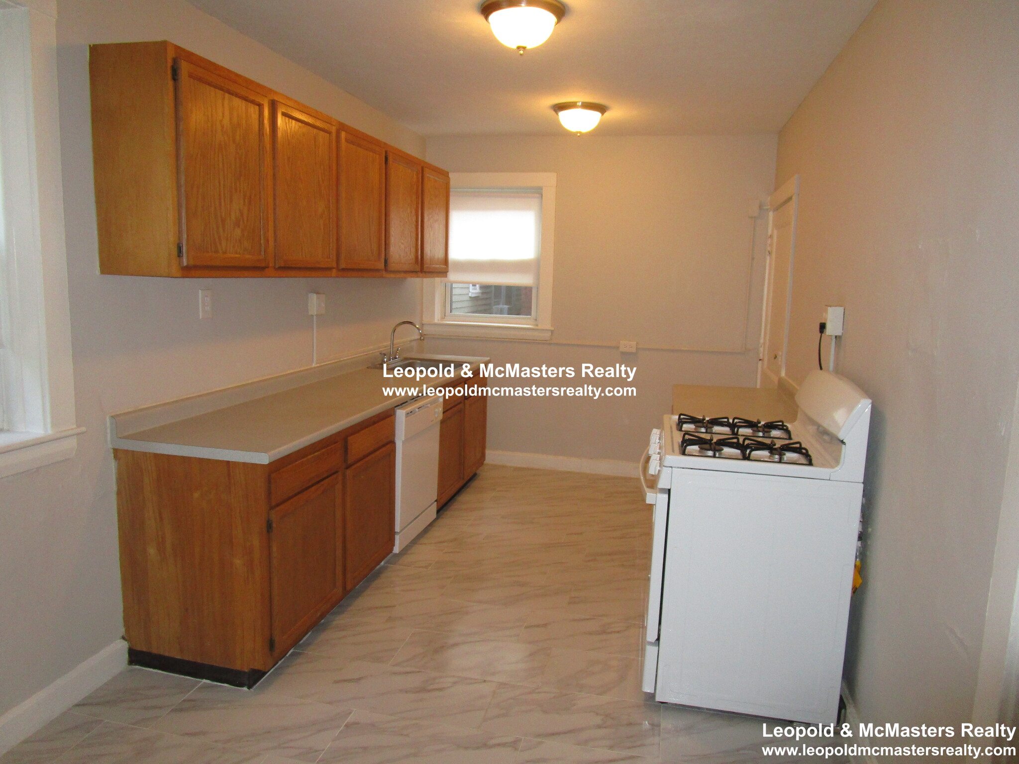 4 bed, 2 bath apartment for rent at 142 Davis Ave Unit 5, Brookline Village — photo 3 of 13