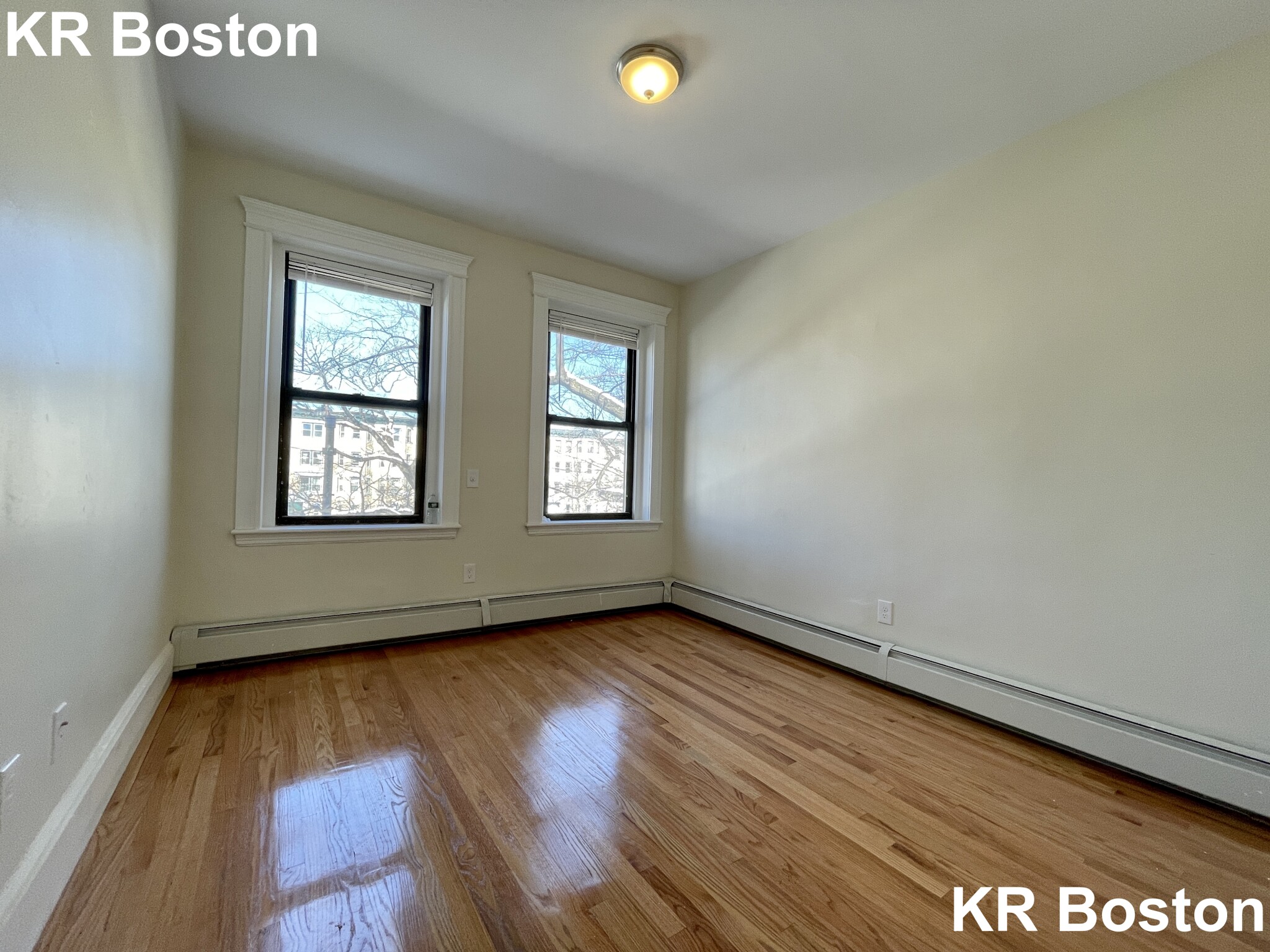 3 bed, 2 bath apartment for rent at 1422 Commonwealth Ave Unit 4., Brighton — photo 4 of 6