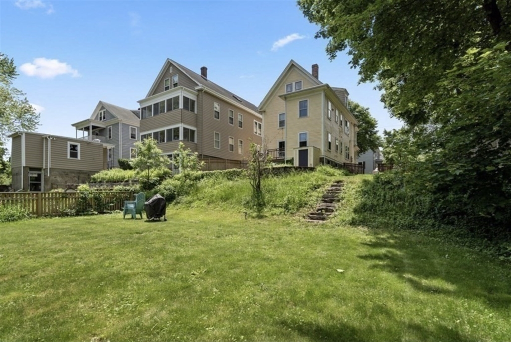 11-13 Phelps St, Salem