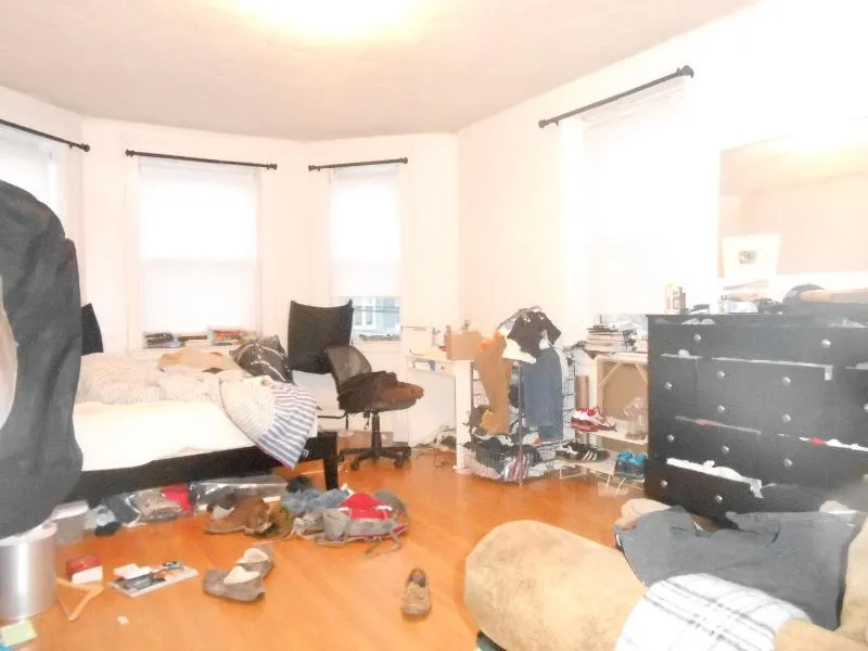 142 Davis Ave, Emerson Gardens