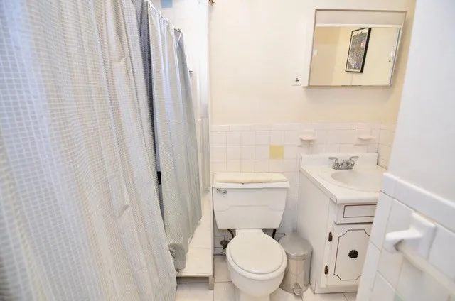 22 Isabella St, Back Bay