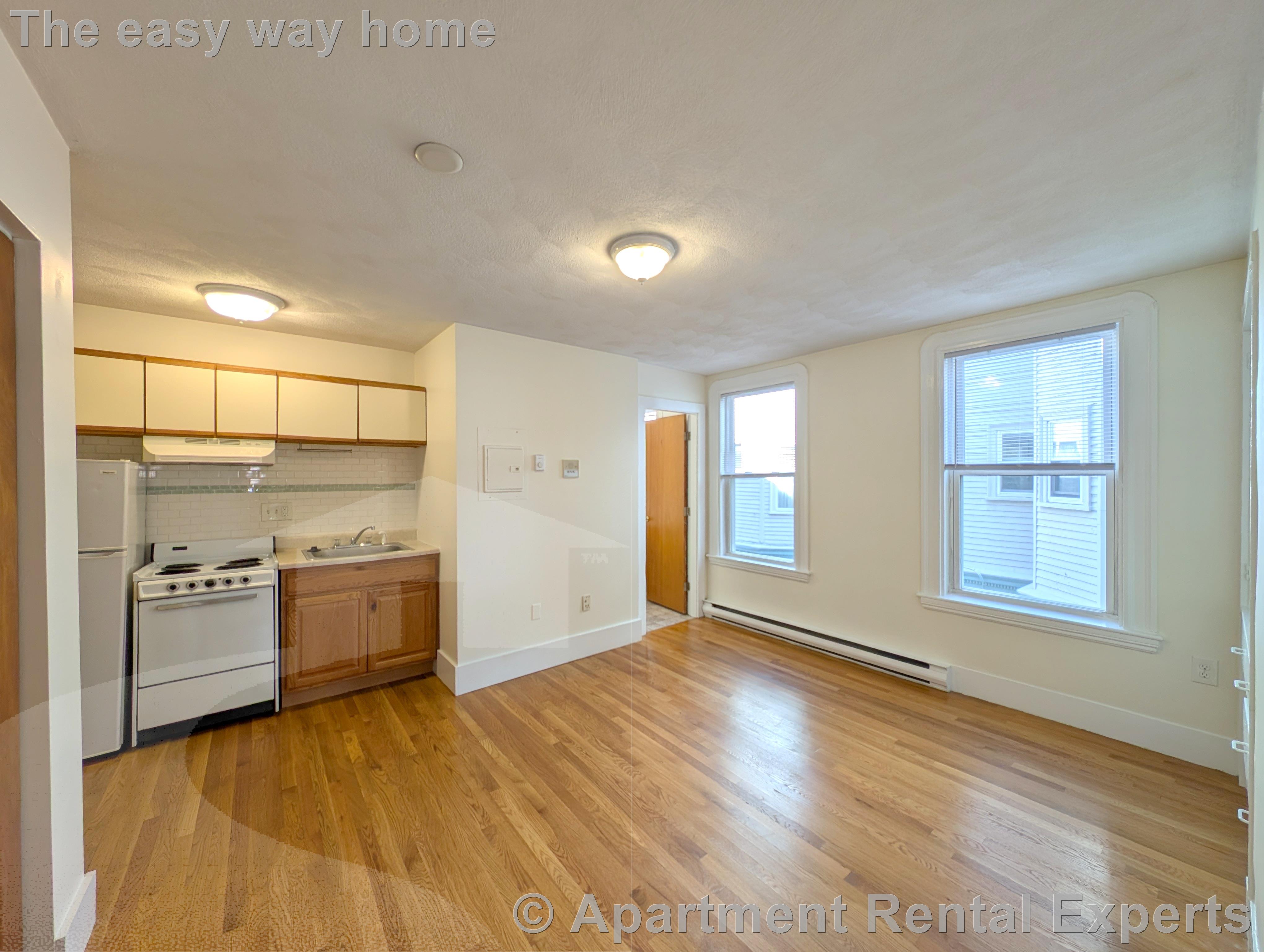 14 Garrison Ave, Teele Square