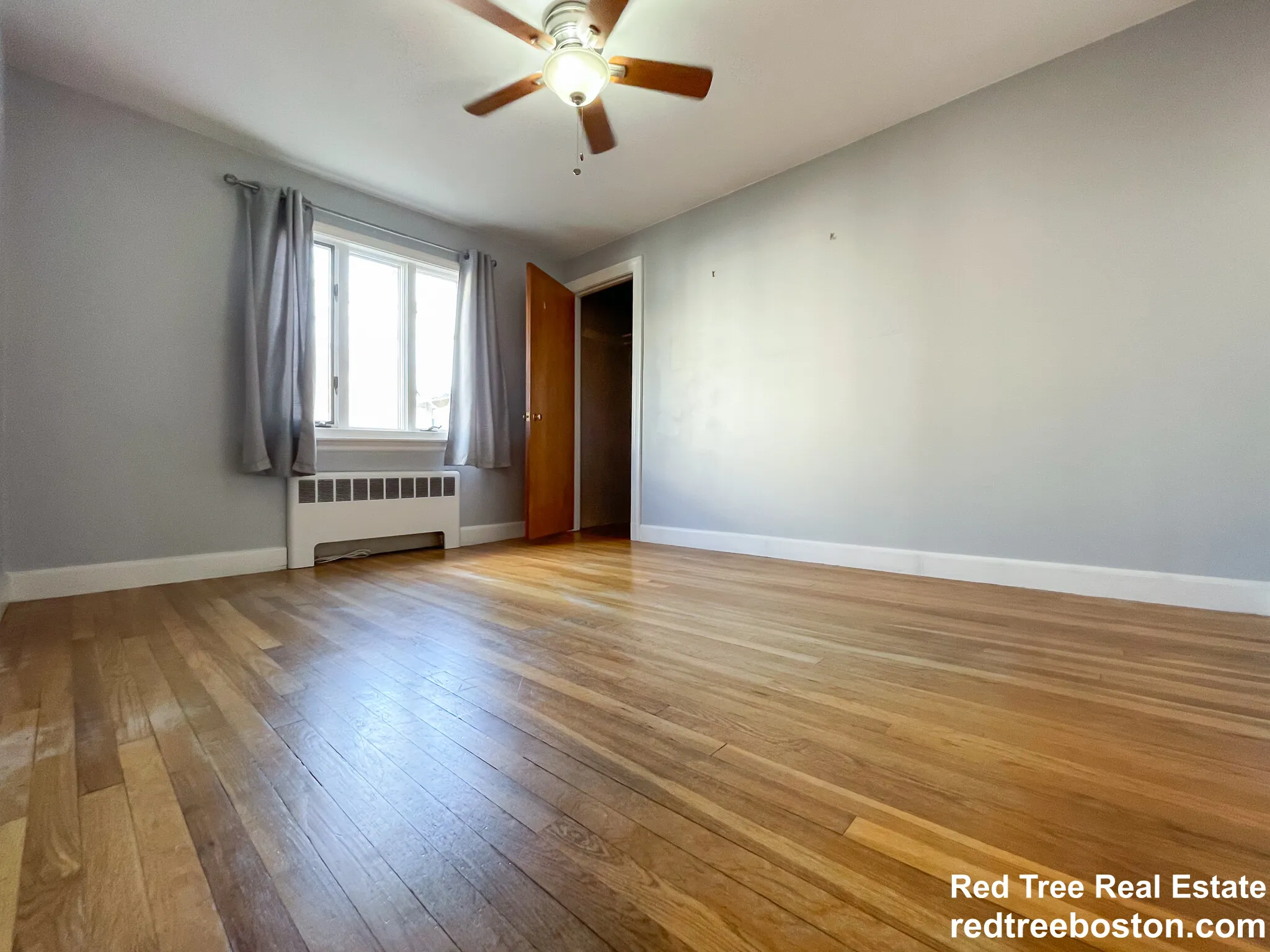 14 Caltha Rd, Oak Square