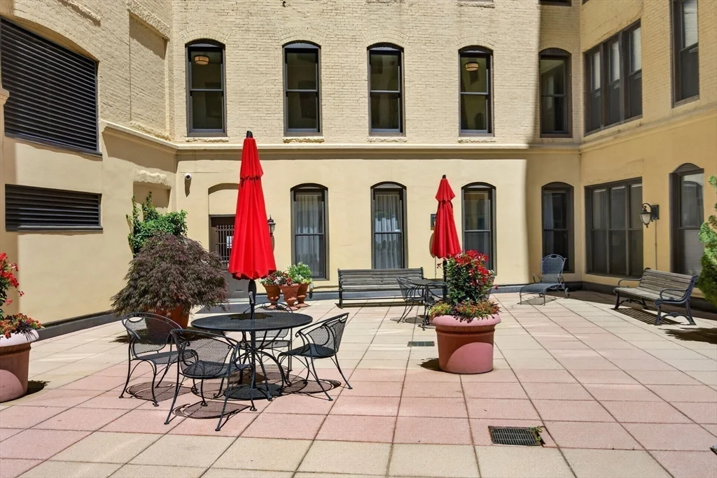 4 Charlesgate E, Back Bay